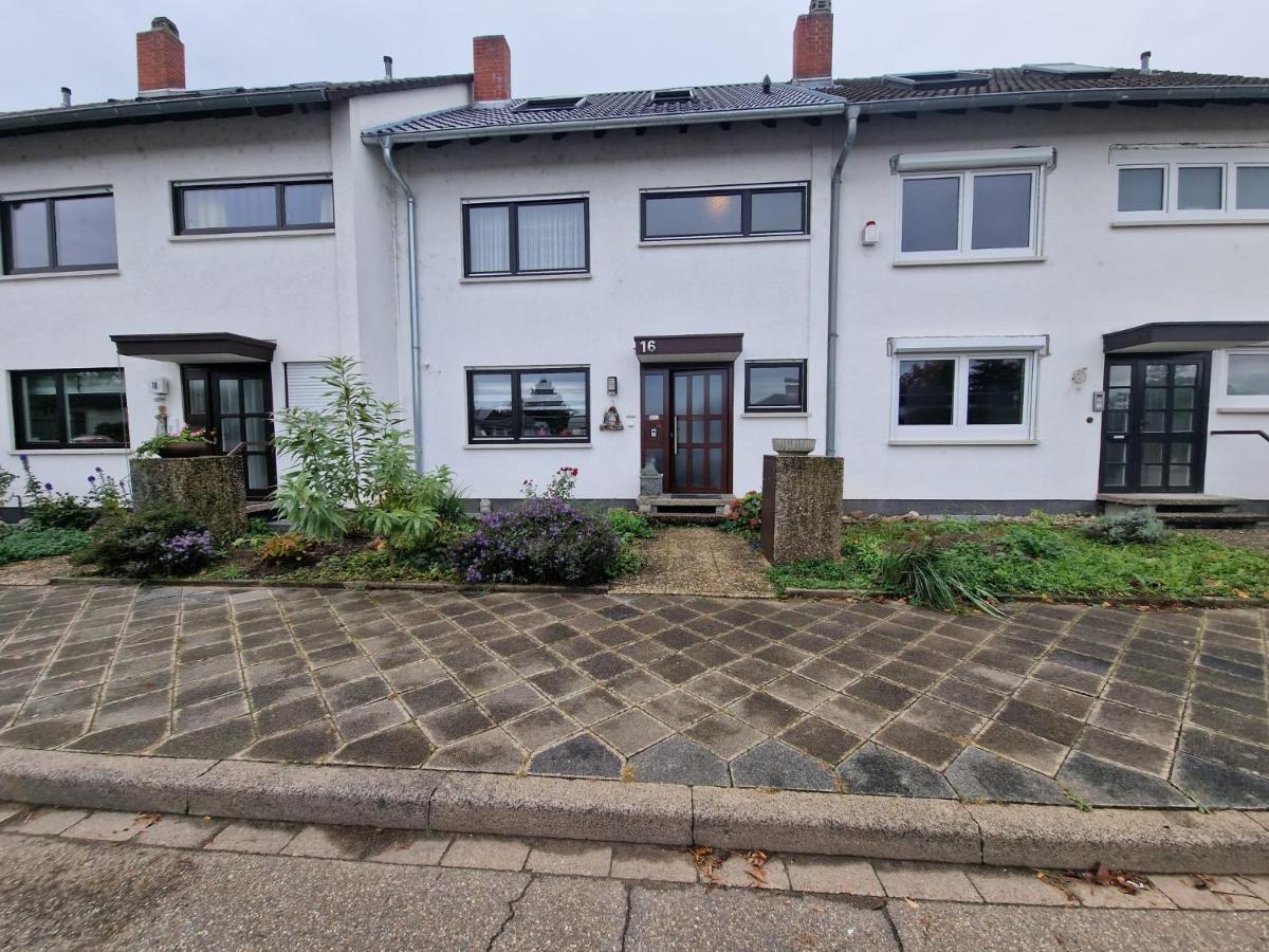 Cheerful Roof Flat In A Private German Style House Privatunterkunft *